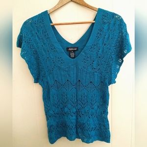 Soft open knit sweater with short dolman sleeves and double v-neck from Takeout